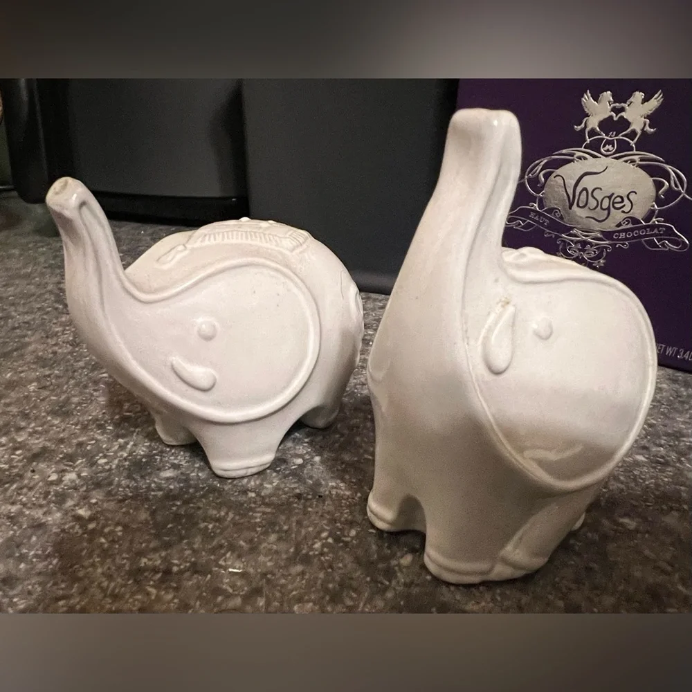Jonathan Adler elephant salt and pepper shakers - Picture 2 of 5